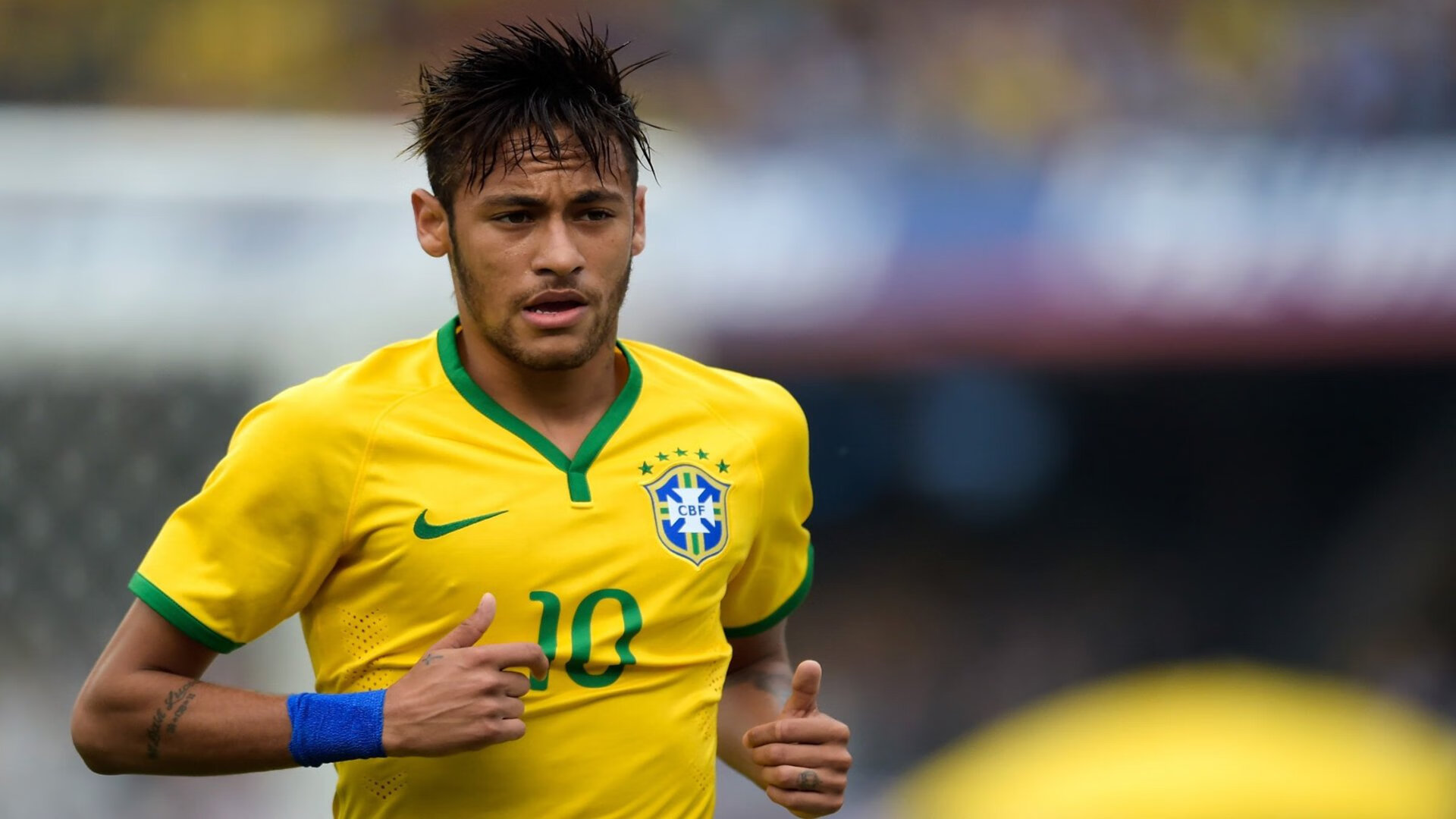 赛道上的毫厘之争，梅赛德斯险胜索伯，皮亚斯特里闪耀全场